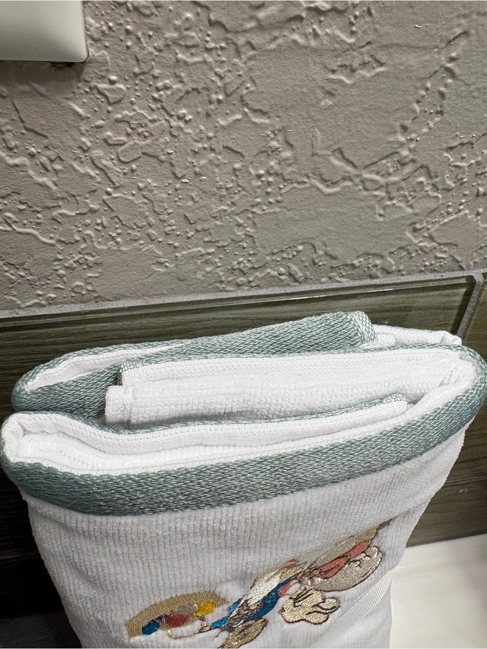 Peter Rabbit 2 Pack Hand Towels - Picture 7 of 7